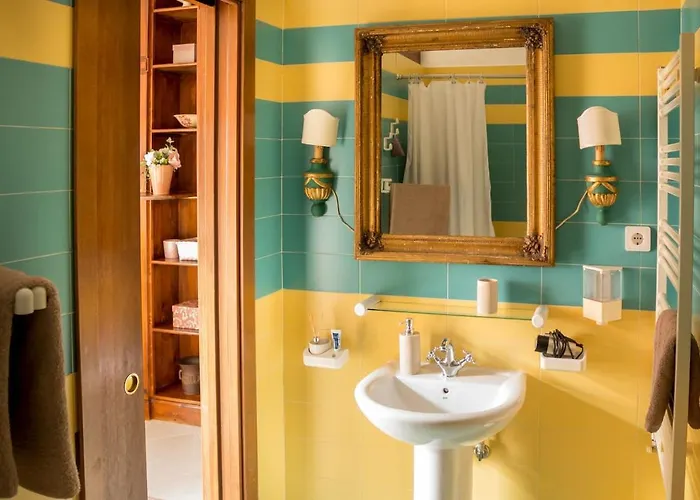 8 Small And Cozy דירה